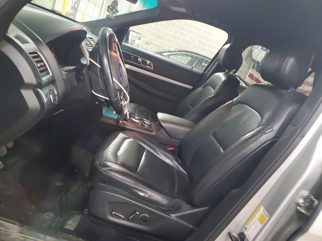 2016 FORD EXPLORER XLT photo 13