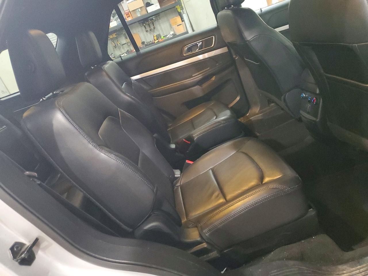 2016 FORD EXPLORER XLT photo 21