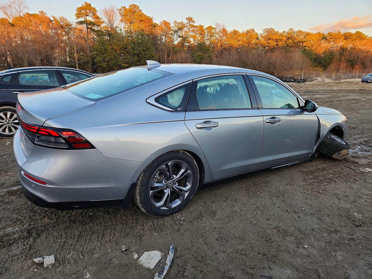 2024 HONDA ACCORD HYBRID EXL photo 3