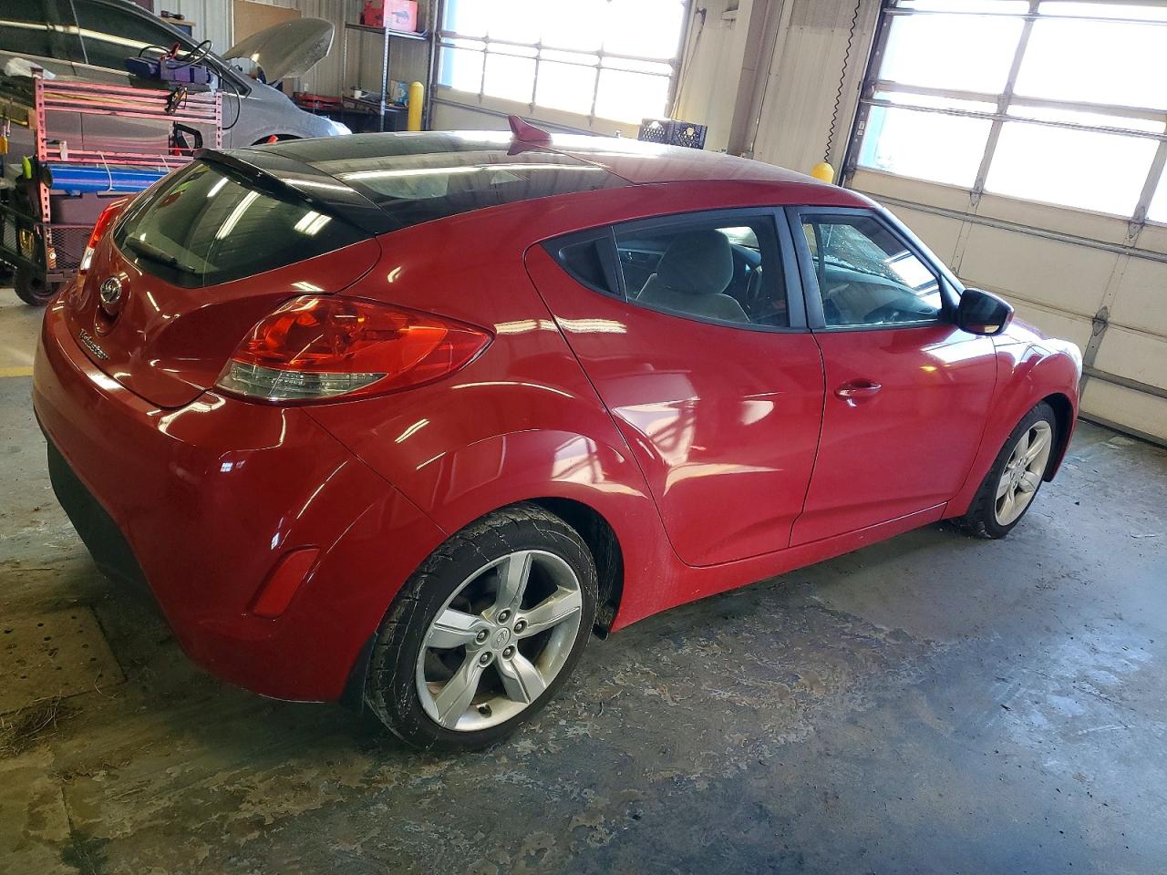 2013 HYUNDAI VELOSTER BASE photo 3