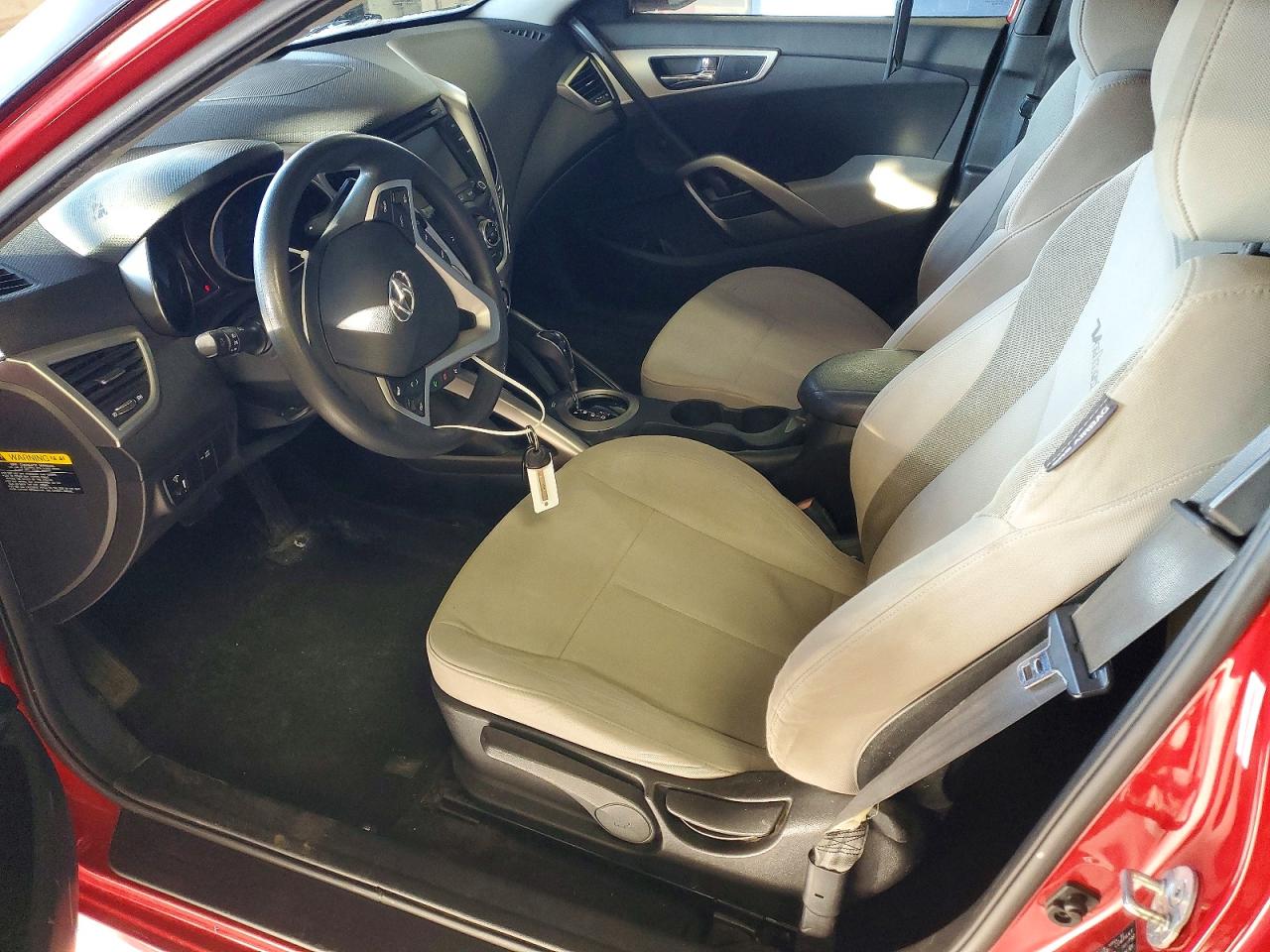 2013 HYUNDAI VELOSTER BASE photo 7
