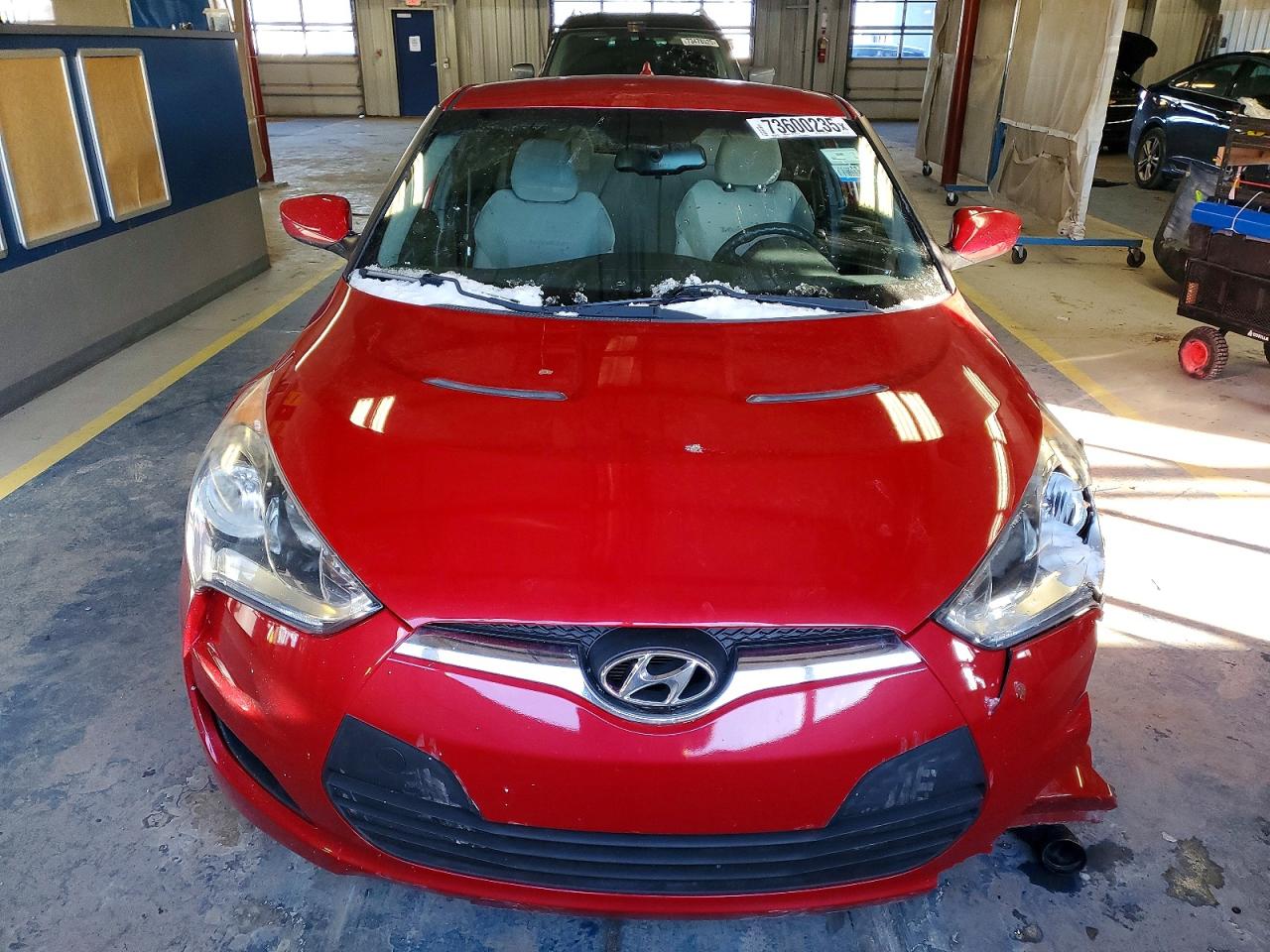2013 HYUNDAI VELOSTER BASE photo 5