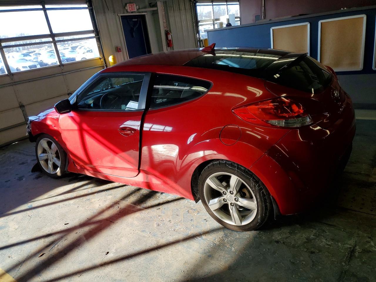 2013 HYUNDAI VELOSTER BASE photo 2
