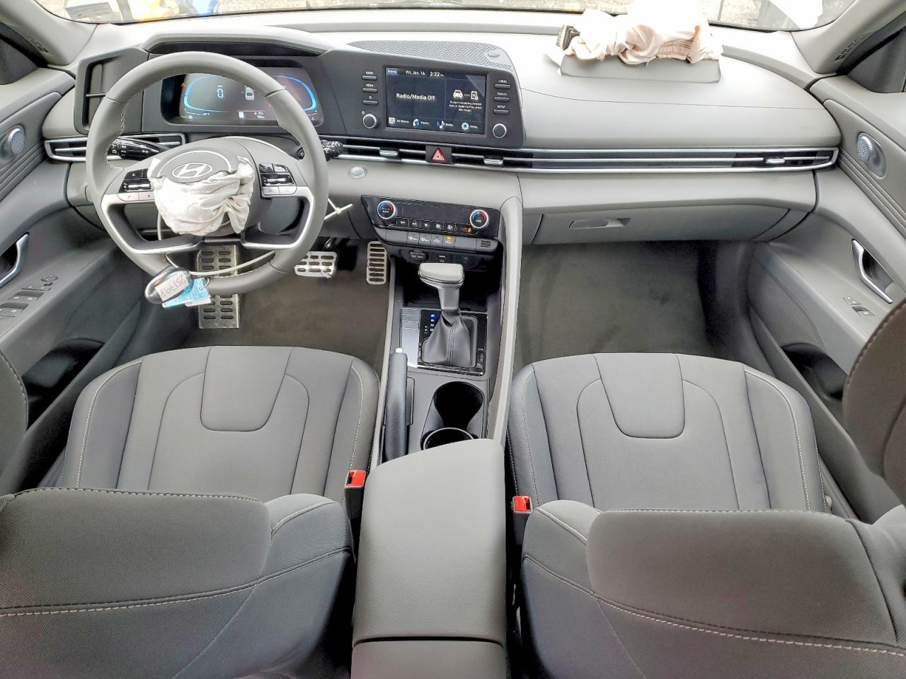 2025 HYUNDAI ELANTRA SEL SPORT photo 15