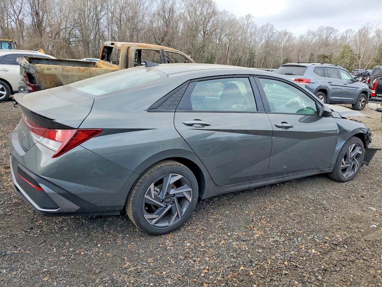 2025 HYUNDAI ELANTRA SEL SPORT photo 5