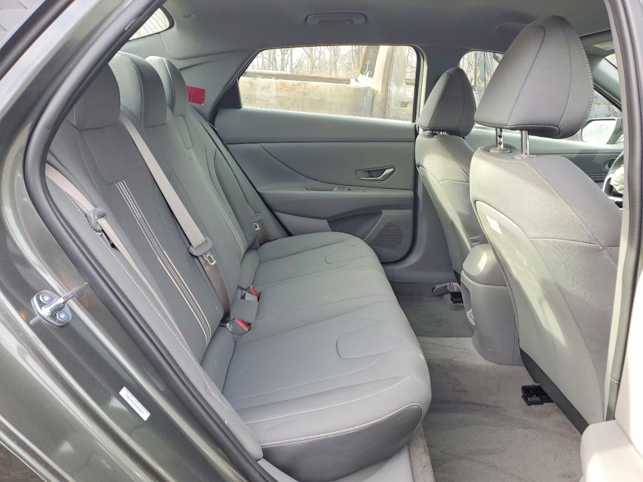 2025 HYUNDAI ELANTRA SEL SPORT photo 19