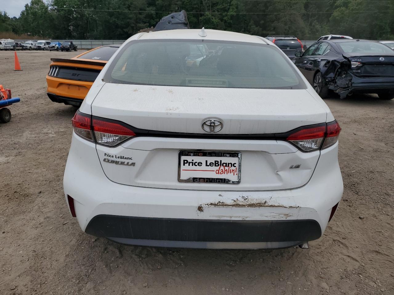 2021 TOYOTA COROLLA LE photo 11