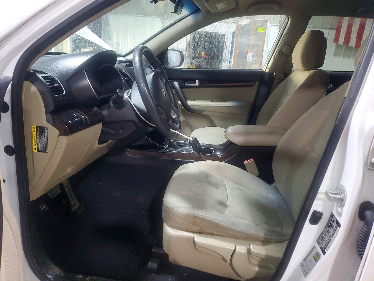 2015 KIA SORENTO LX photo 19
