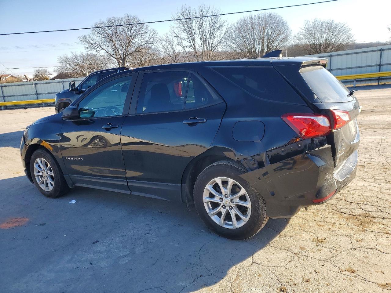 2020 CHEVROLET EQUINOX LS photo 4