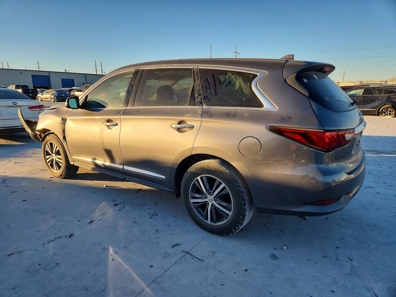 2020 INFINITI QX60 LUXE photo 3