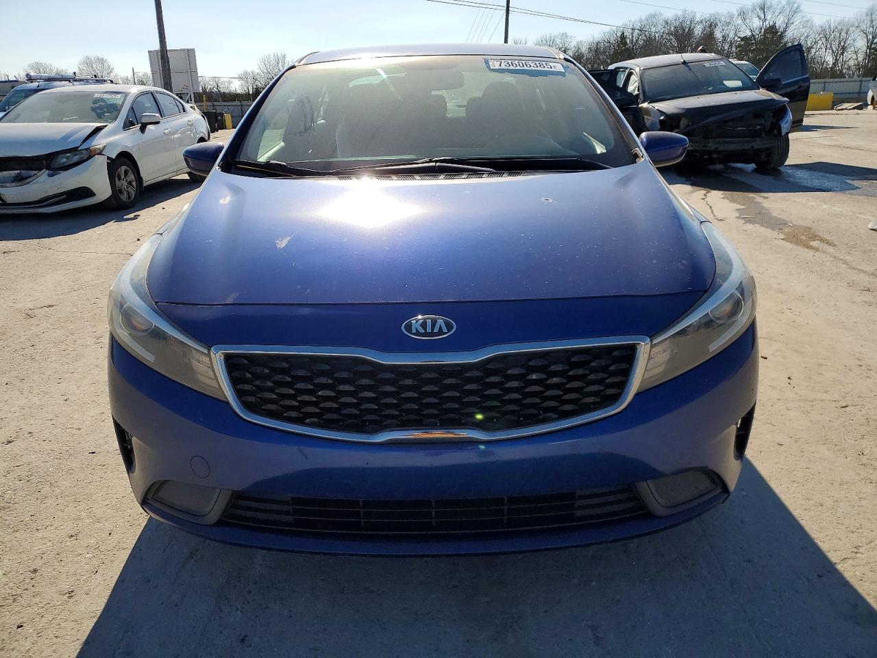 2017 KIA FORTE LX photo 9