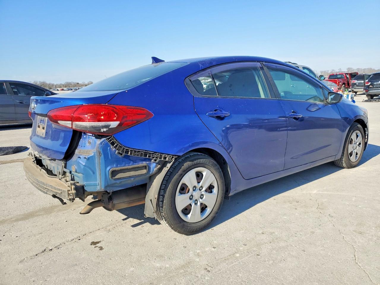 2017 KIA FORTE LX photo 5