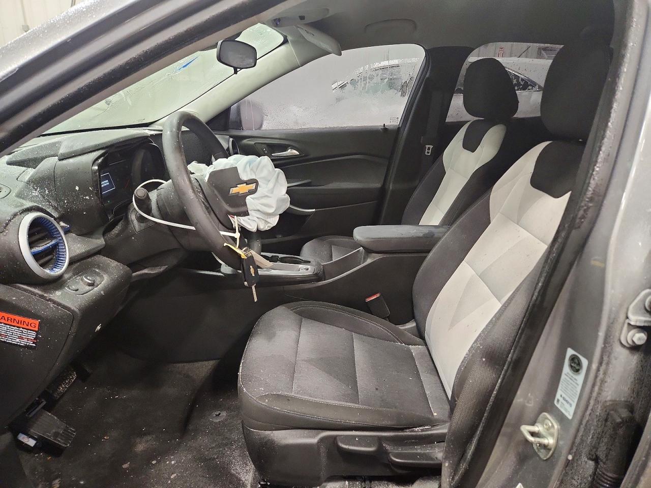 2025 CHEVROLET TRAX LS photo 19