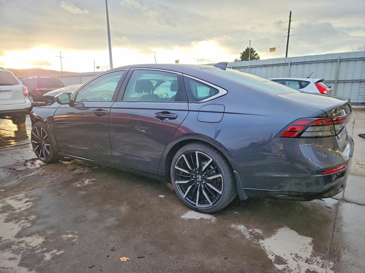 2025 HONDA ACCORD TOURING HYBRID photo 2