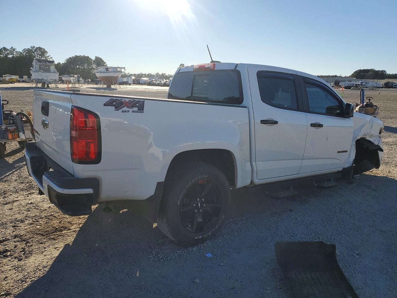 2019 CHEVROLET COLORADO LT photo 3
