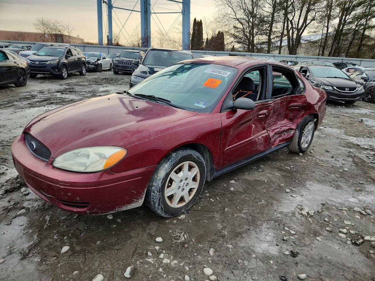 2004 FORD TAURUS
