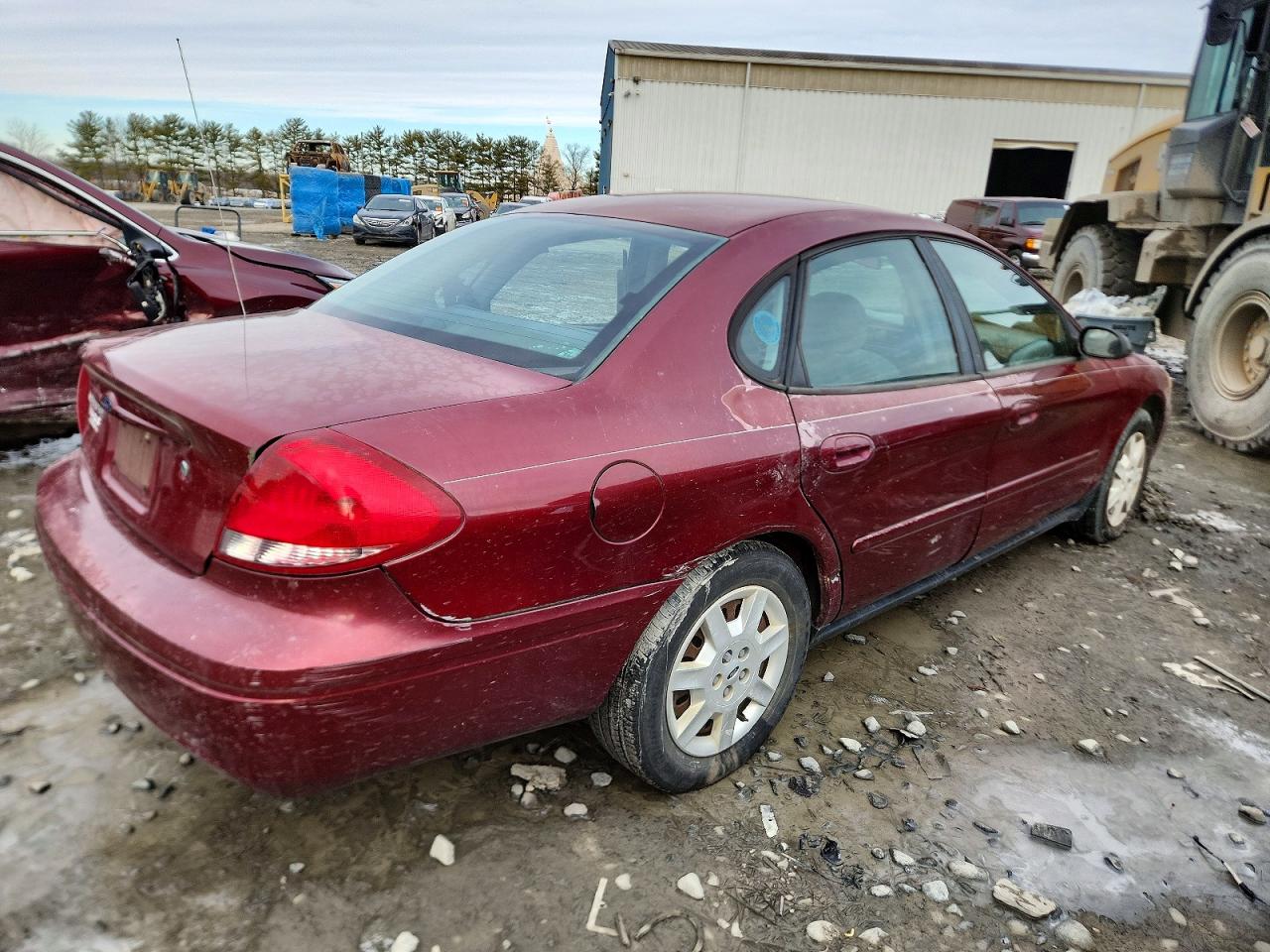 2004 FORD TAURUS SE photo 3