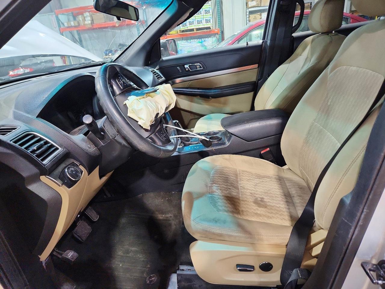2017 FORD EXPLORER photo 19