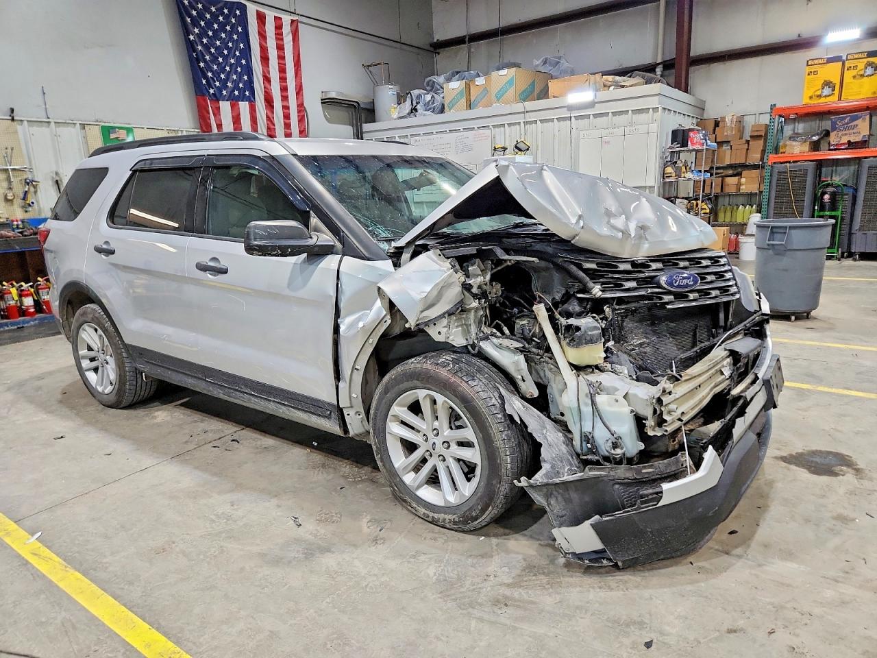 2017 FORD EXPLORER photo 10