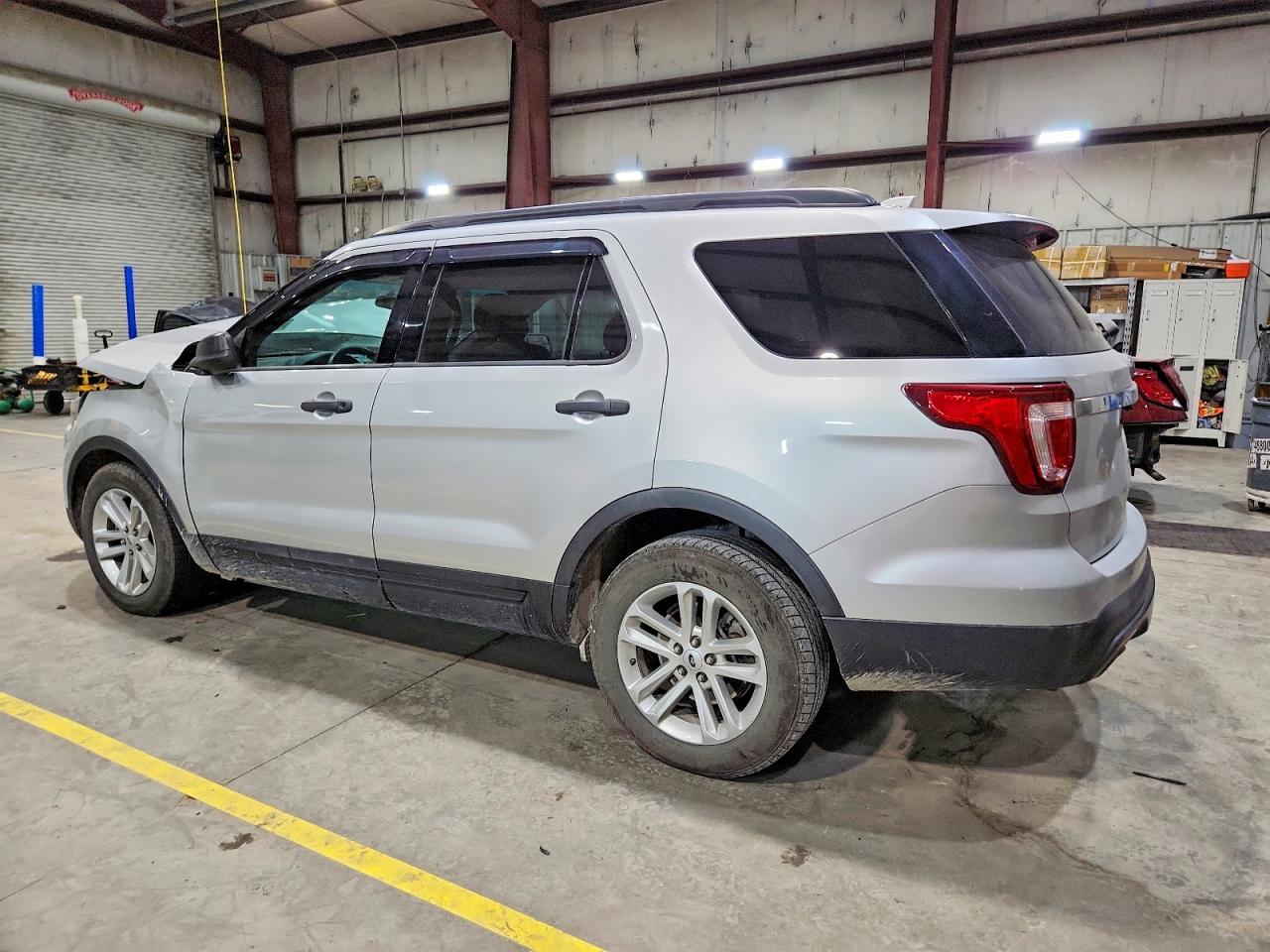 2017 FORD EXPLORER photo 4