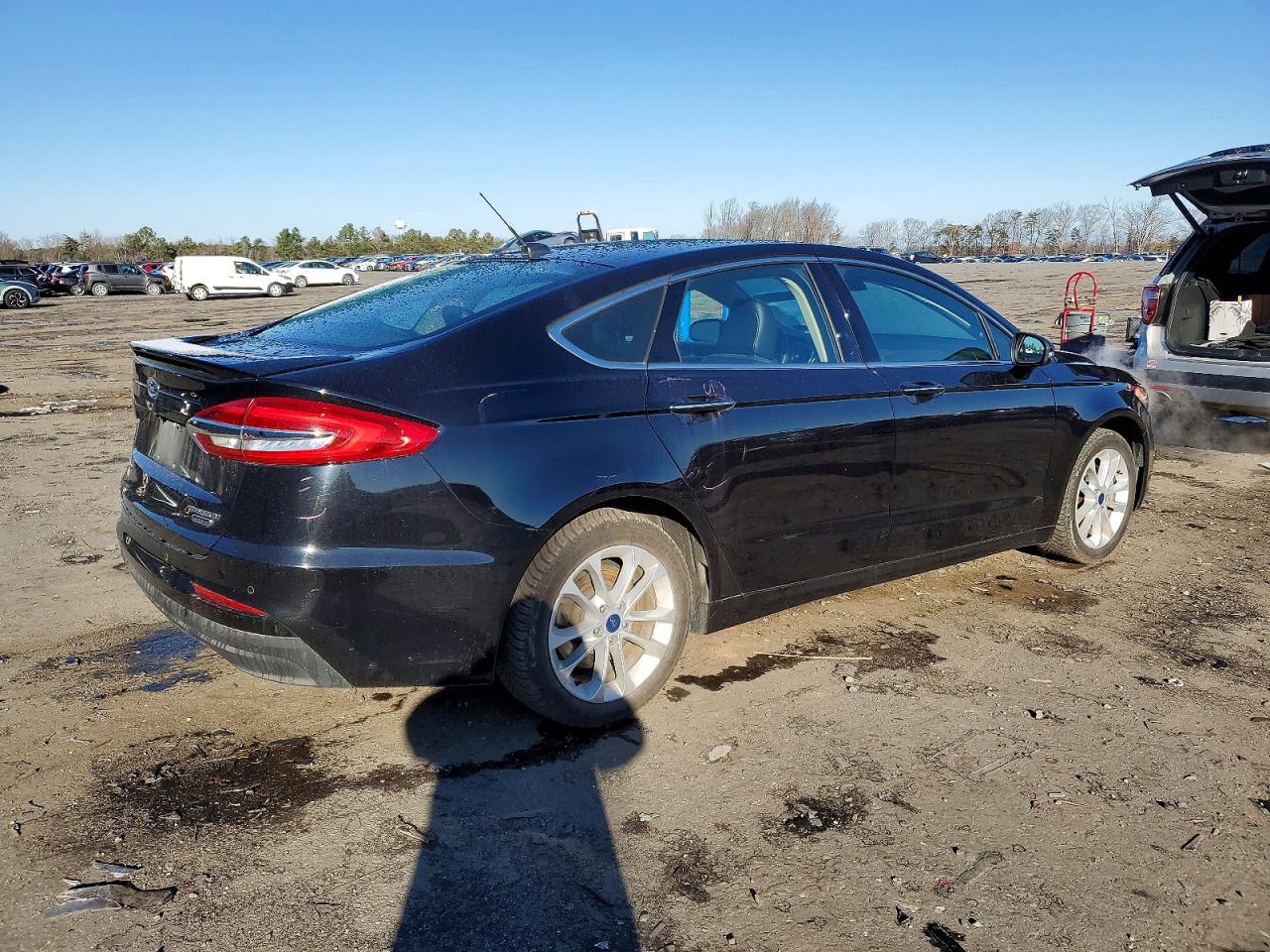 2020 FORD FUSION TITANIUM photo 3