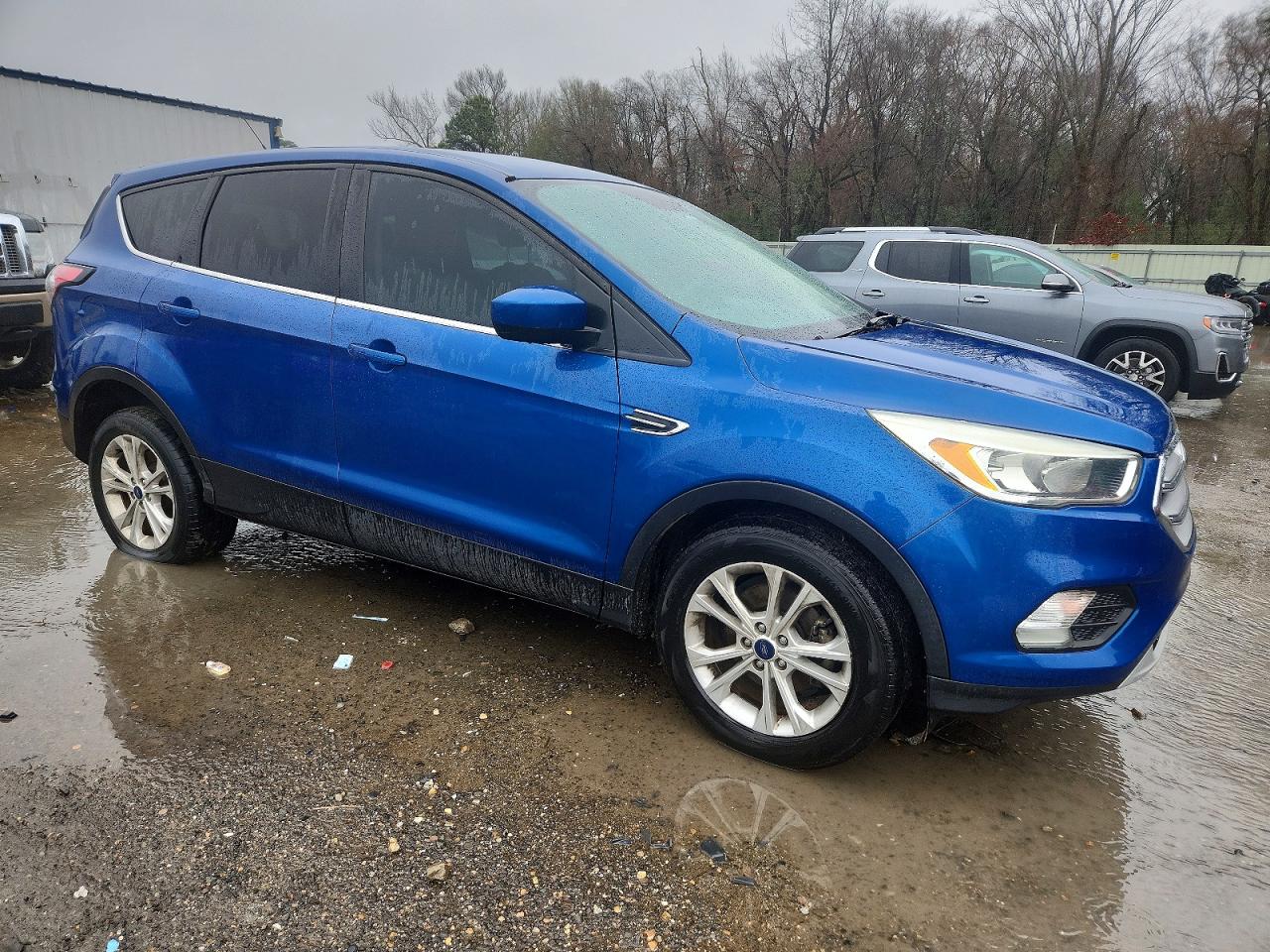 2017 FORD ESCAPE SE photo 4