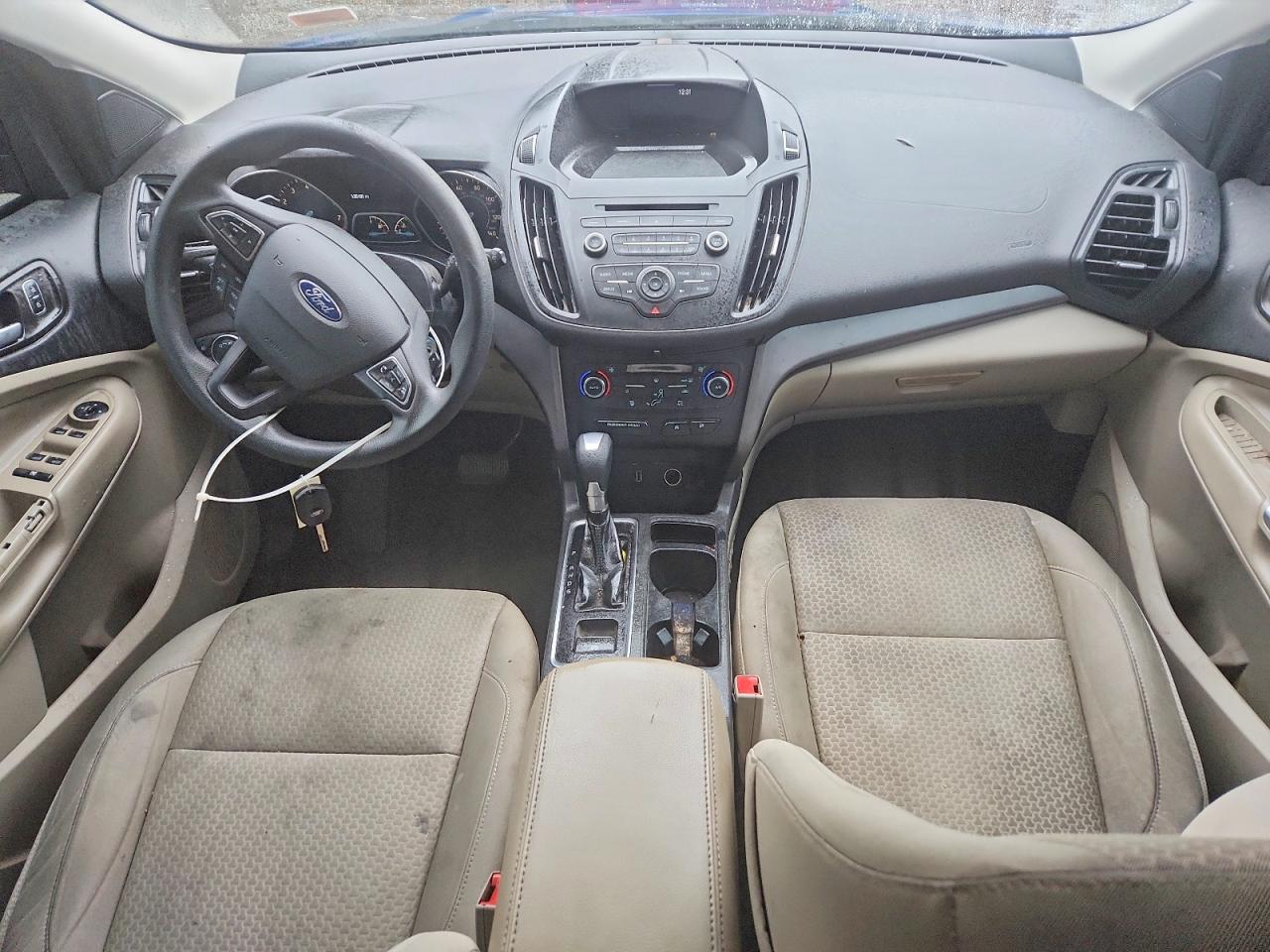 2017 FORD ESCAPE SE photo 8
