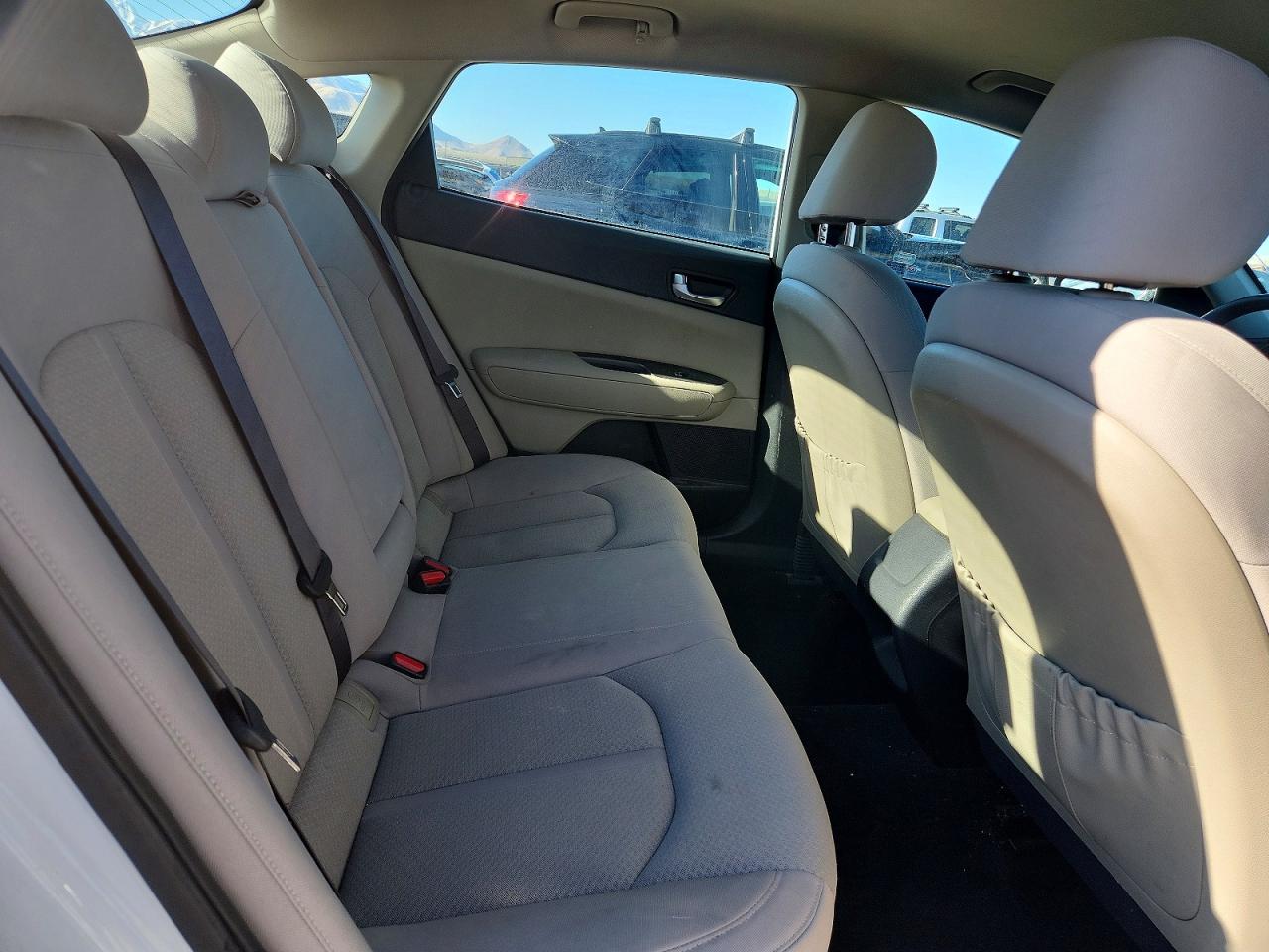 2016 KIA OPTIMA LX photo 19