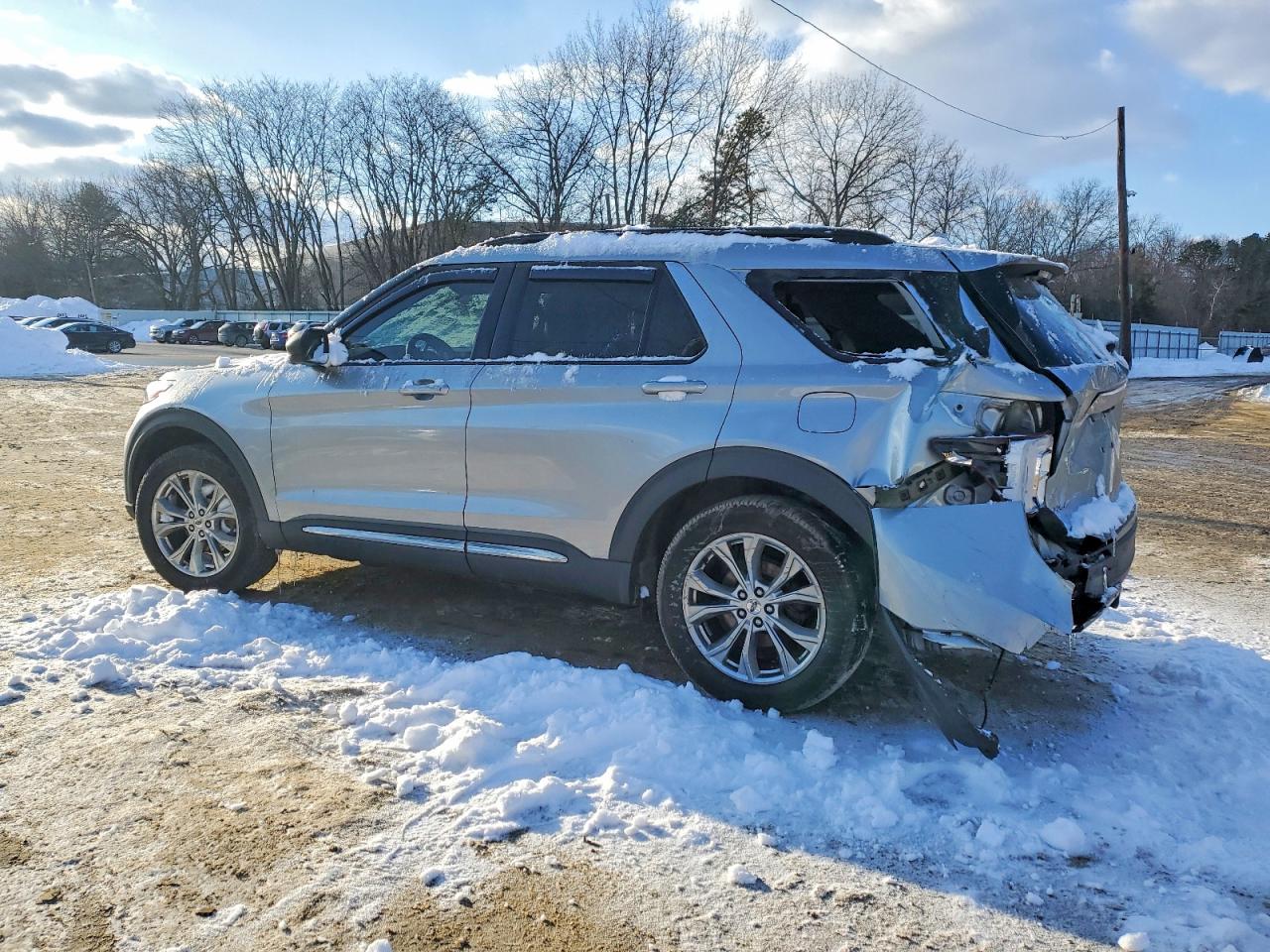 2020 FORD EXPLORER XLT photo 3