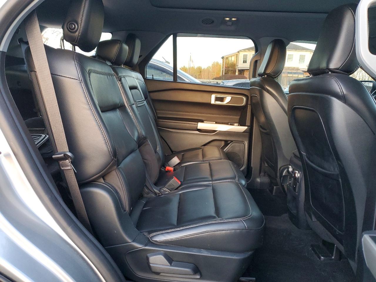 2020 FORD EXPLORER XLT photo 21