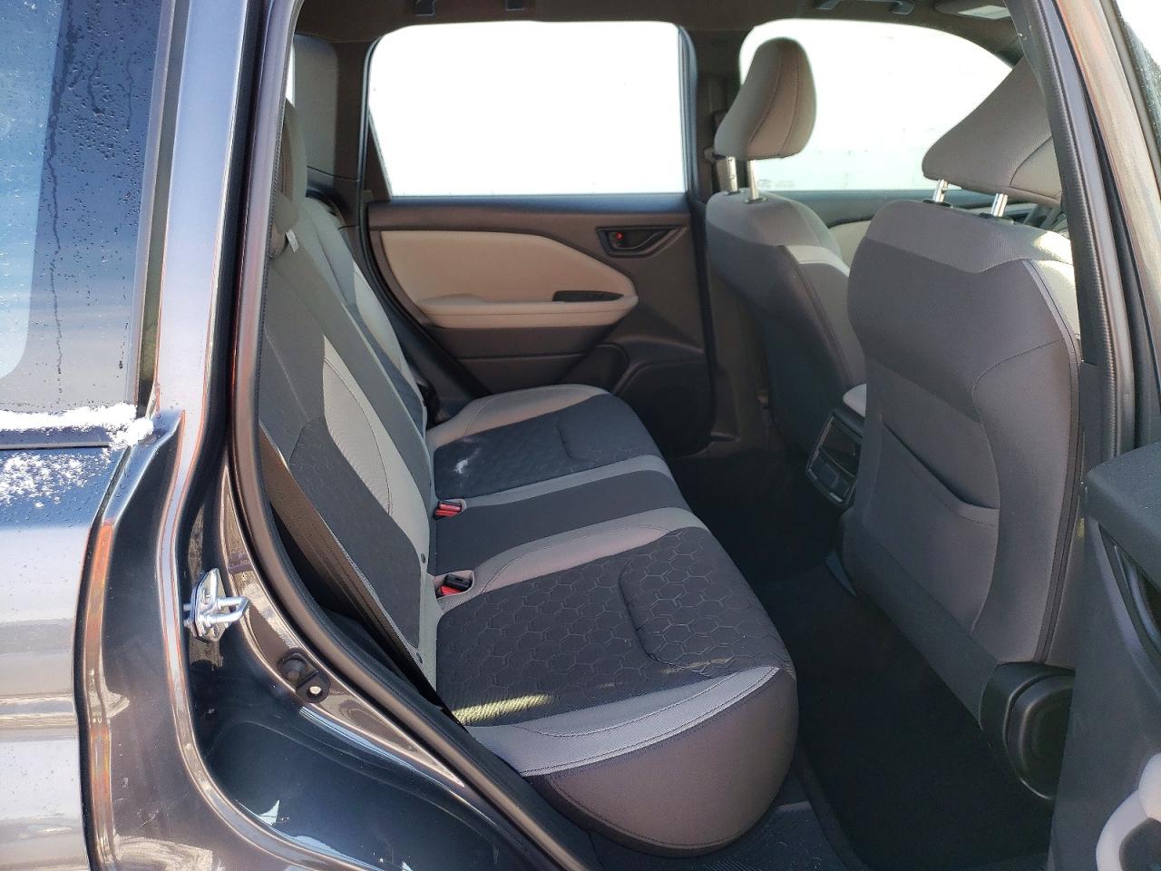 2025 SUBARU FORESTER photo 19