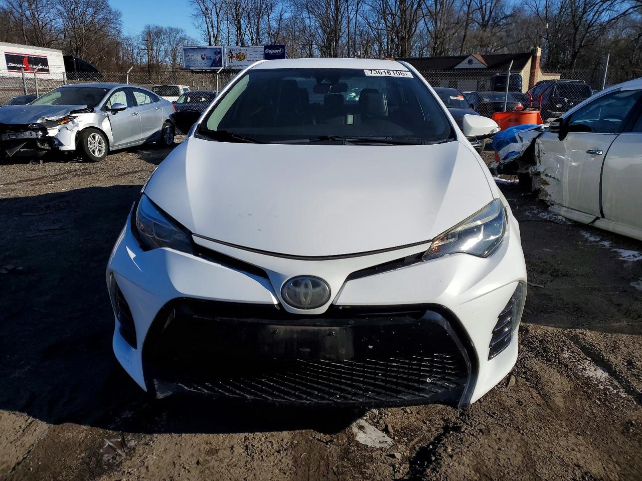 2018 TOYOTA COROLLA photo 13