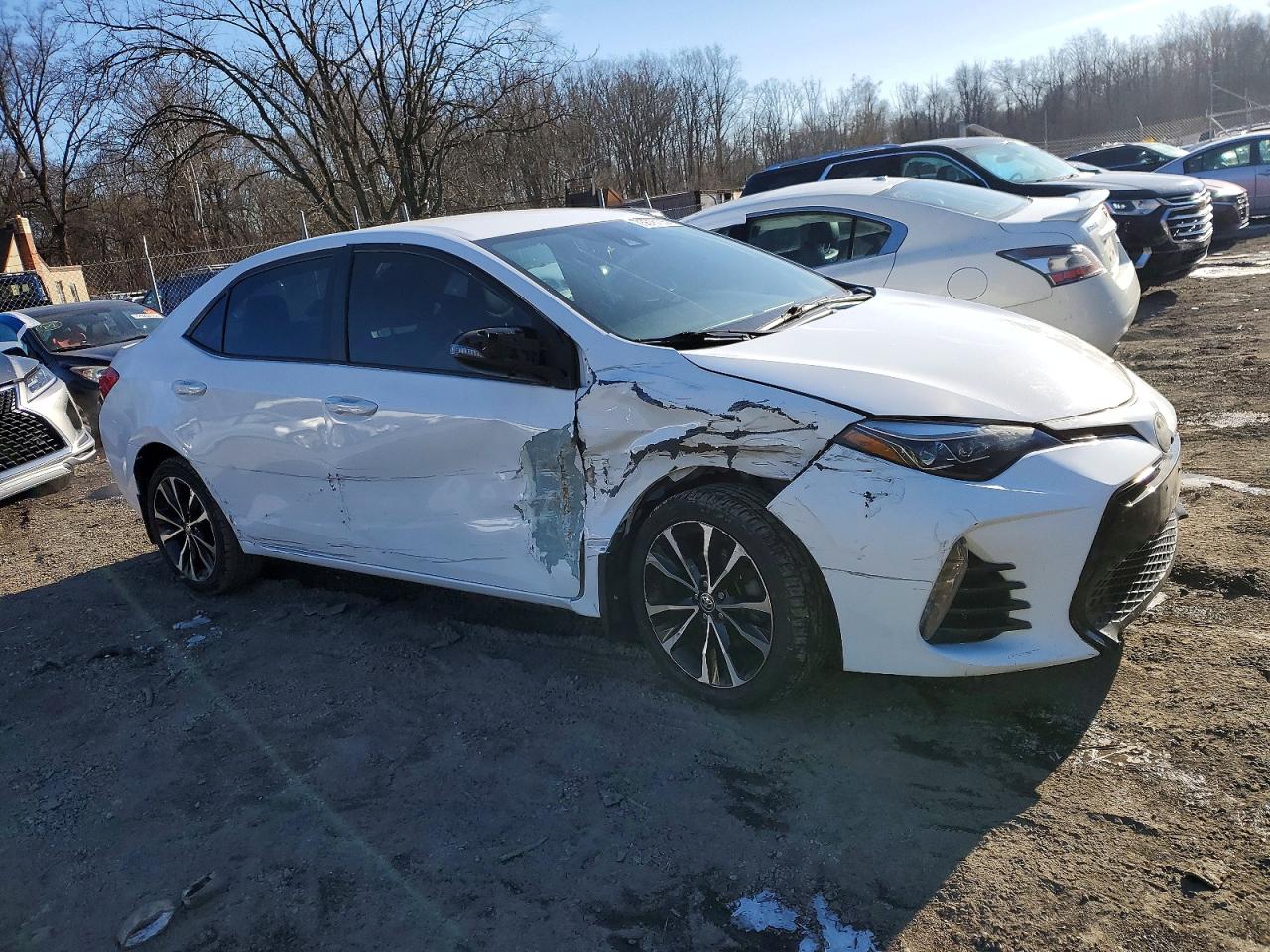 2018 TOYOTA COROLLA photo 10