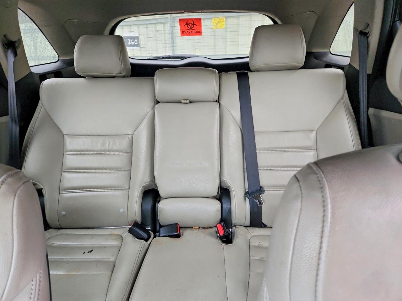 2016 KIA SORENTO LX photo 10