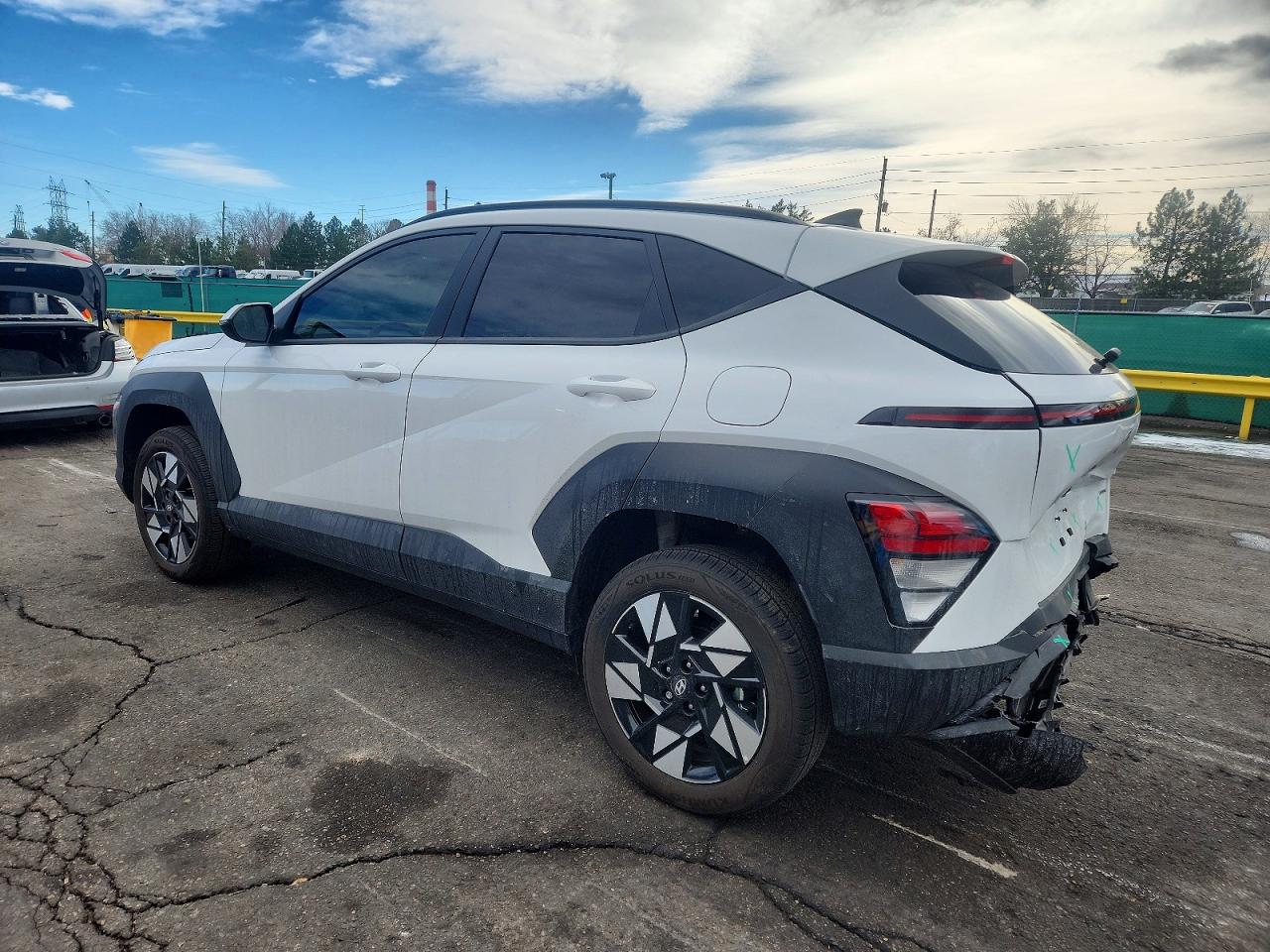 2025 HYUNDAI KONA SEL photo 2
