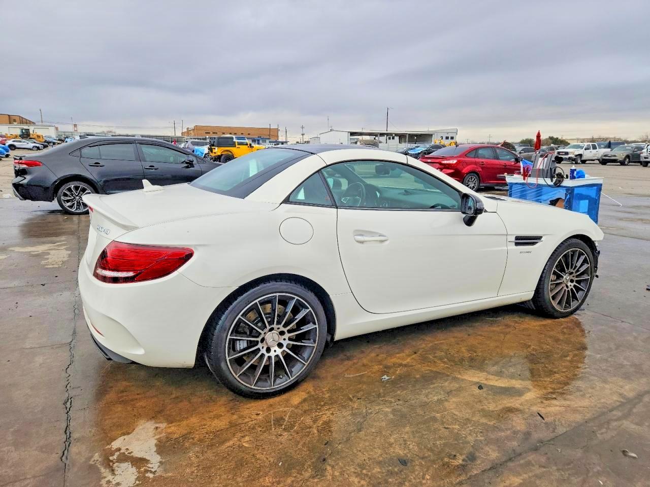 2017 MERCEDES-BENZ SLC 43 AMG photo 9