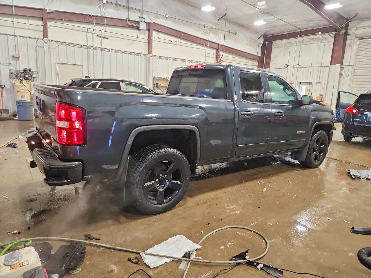 2017 GMC SIERRA K1500 photo 3