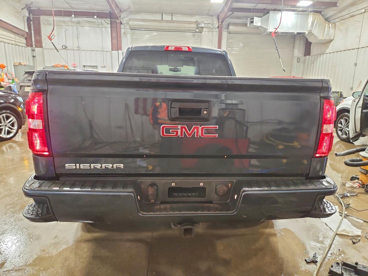 2017 GMC SIERRA K1500 photo 6
