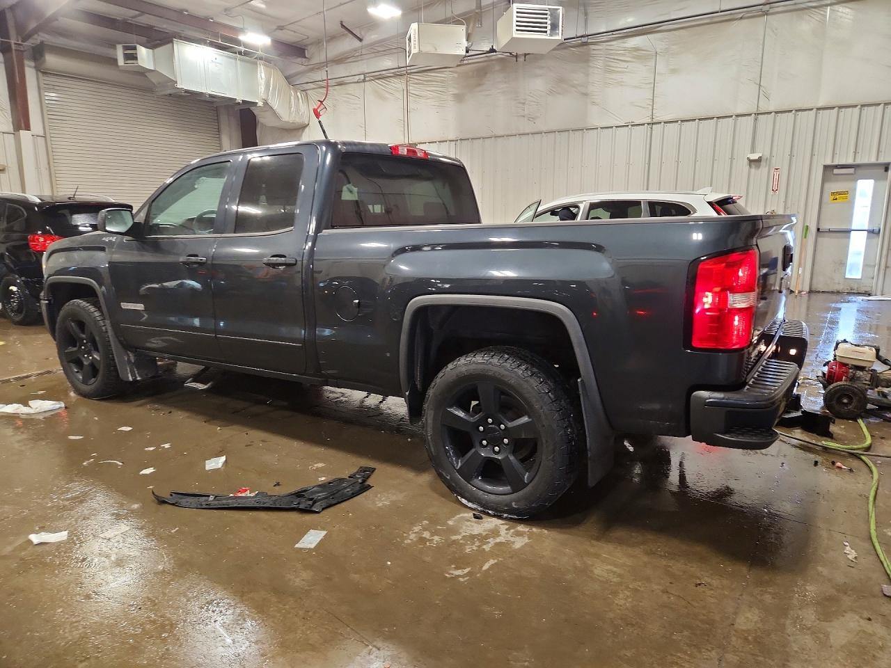 2017 GMC SIERRA K1500 photo 2
