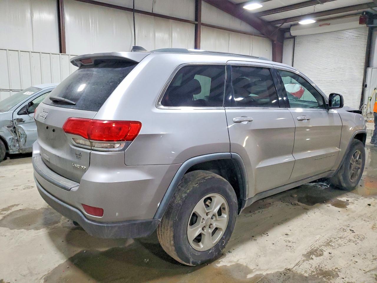 2014 JEEP GRAND CHEROKEE LAREDO photo 5