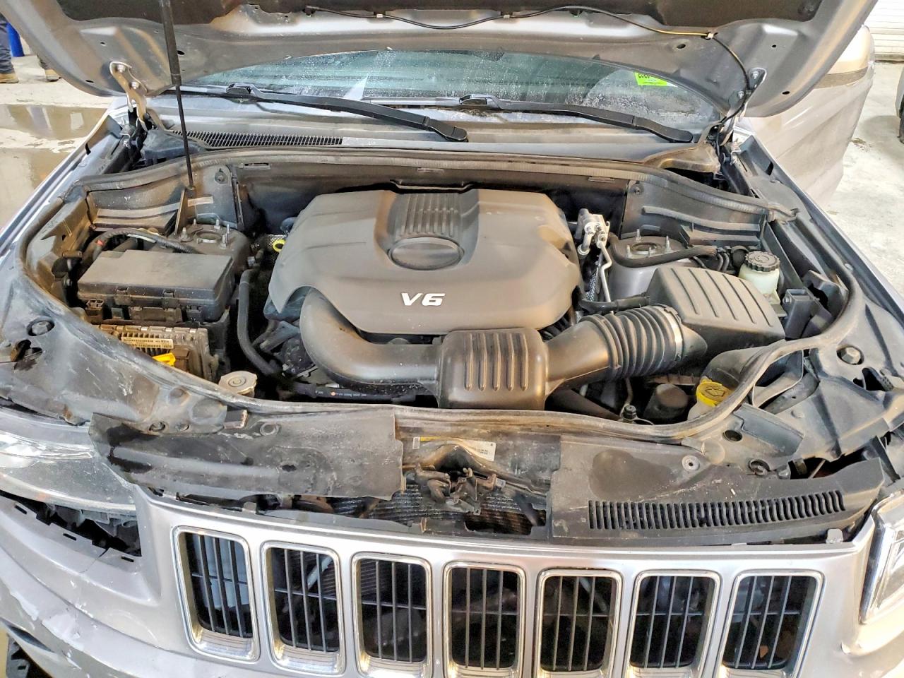2014 JEEP GRAND CHEROKEE LAREDO photo 23