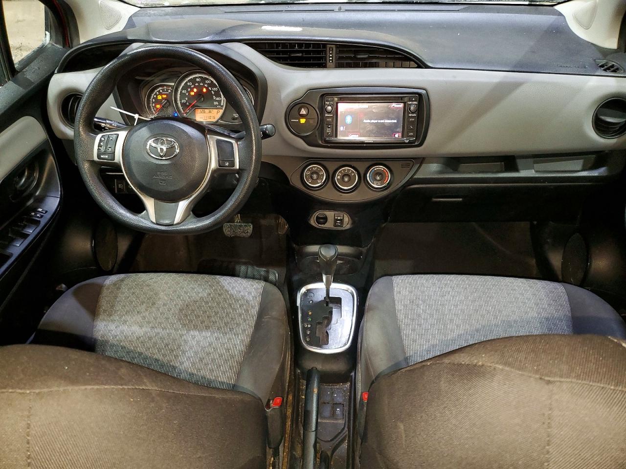 2017 TOYOTA YARIS 5-DOOR L photo 15