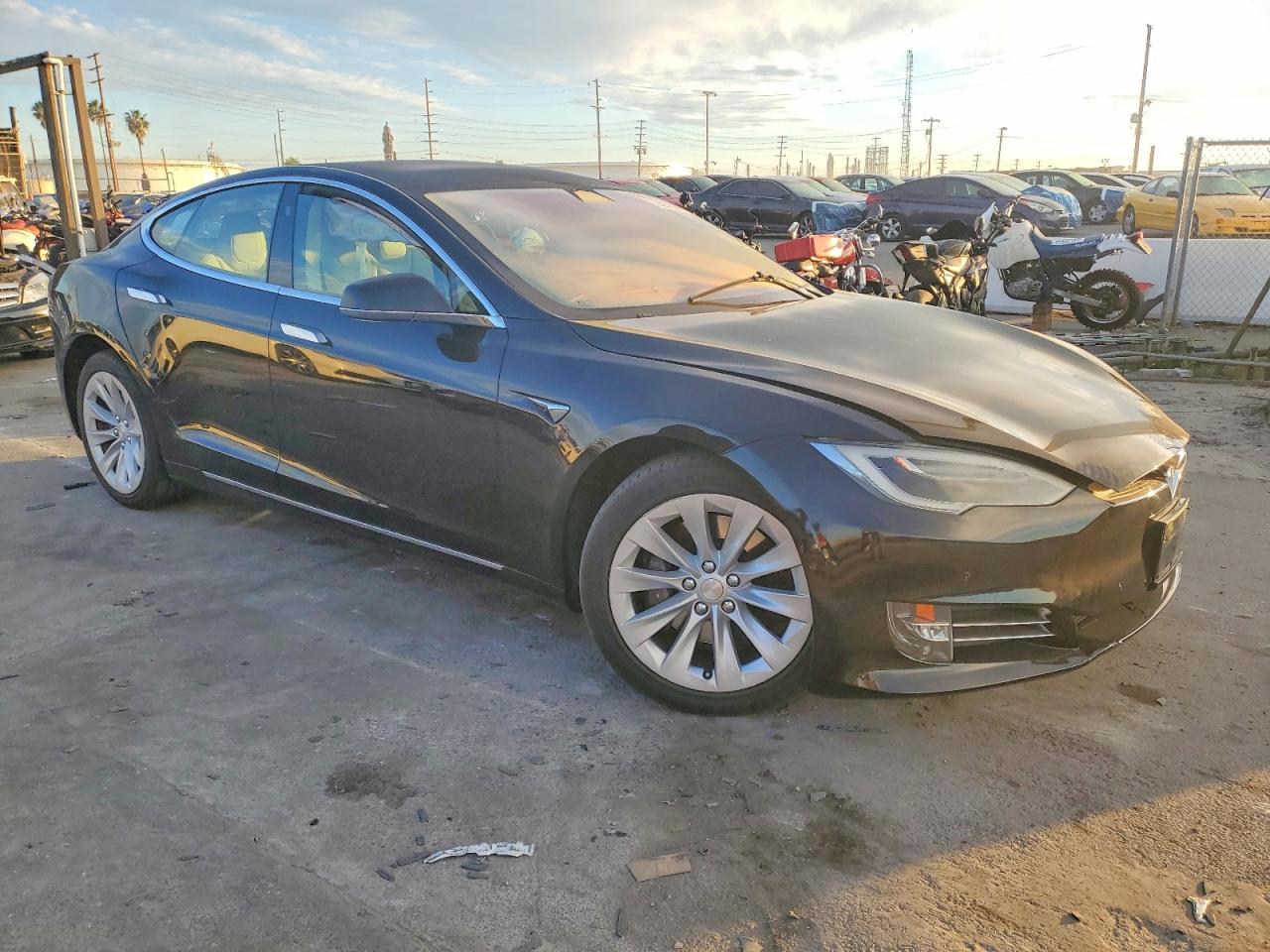 2018 TESLA MODEL S photo 4