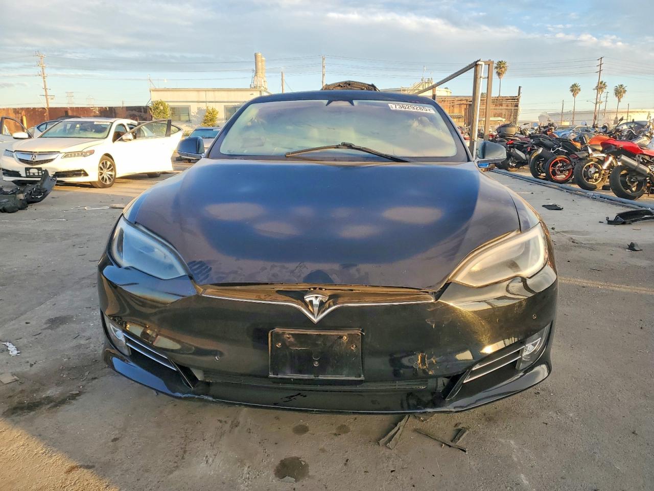 2018 TESLA MODEL S photo 5