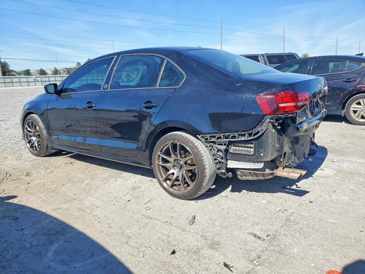 2018 VOLKSWAGEN JETTA SE photo 2