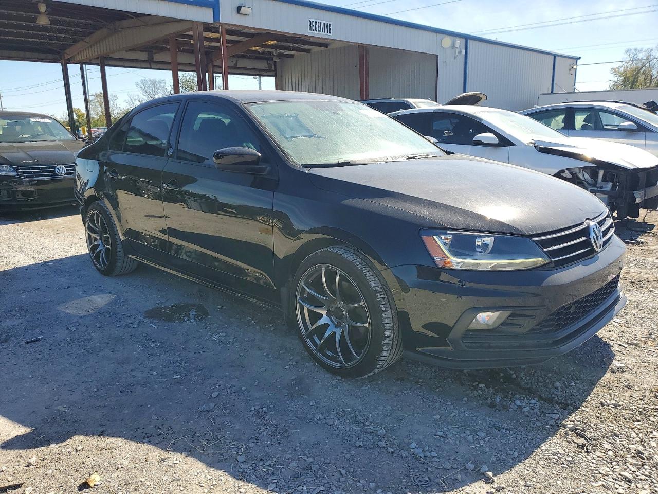2018 VOLKSWAGEN JETTA SE photo 4