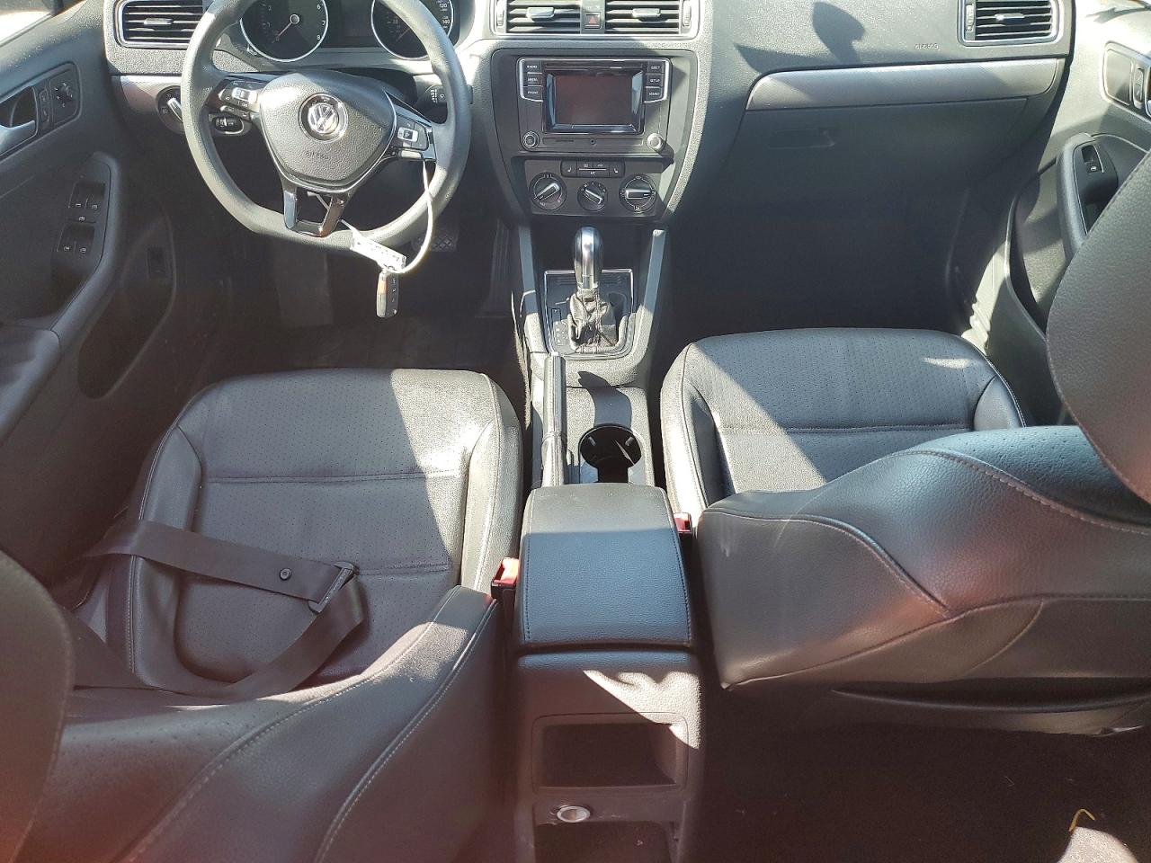2018 VOLKSWAGEN JETTA SE photo 8
