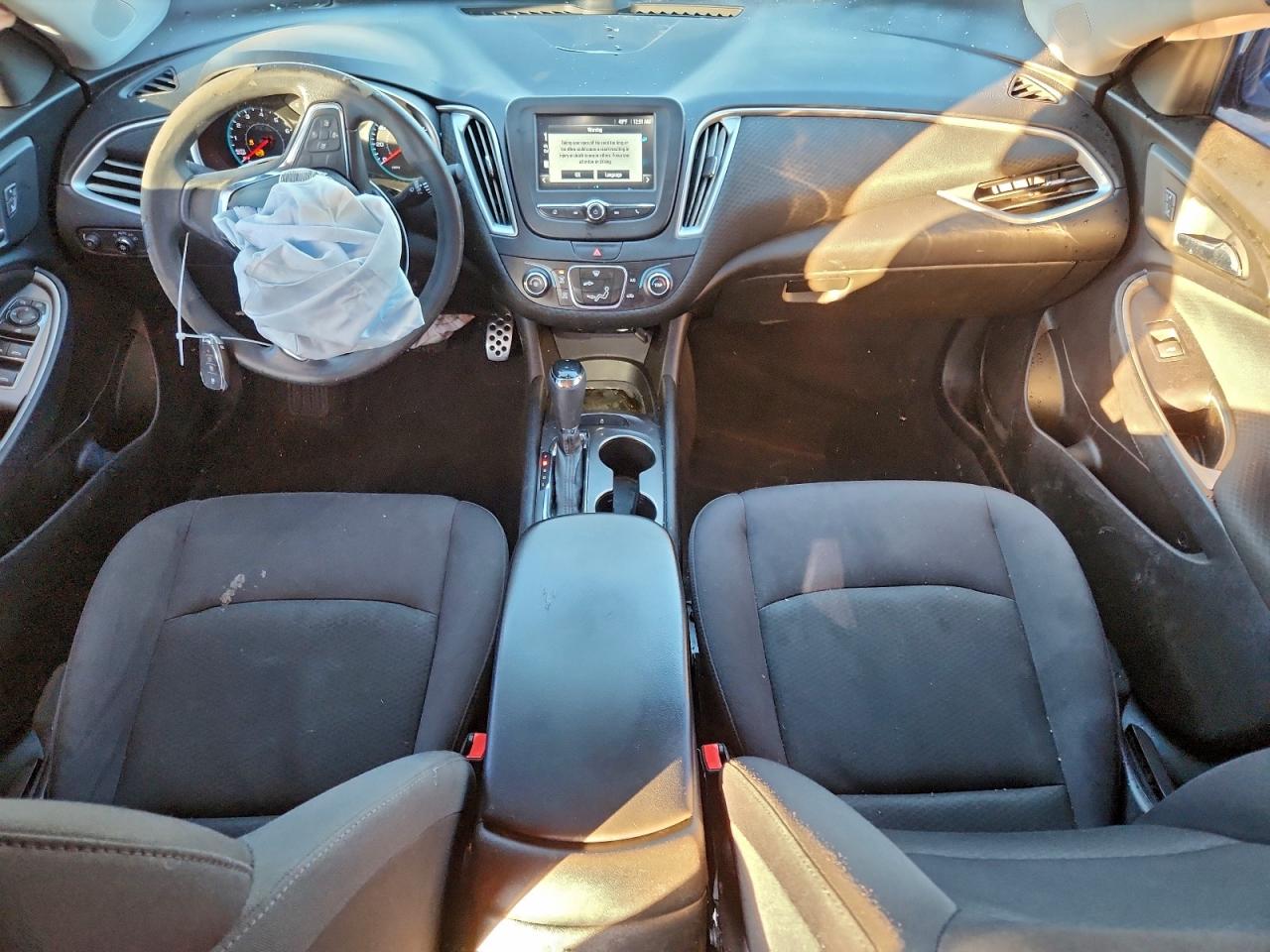 2017 CHEVROLET MALIBU LS photo 8