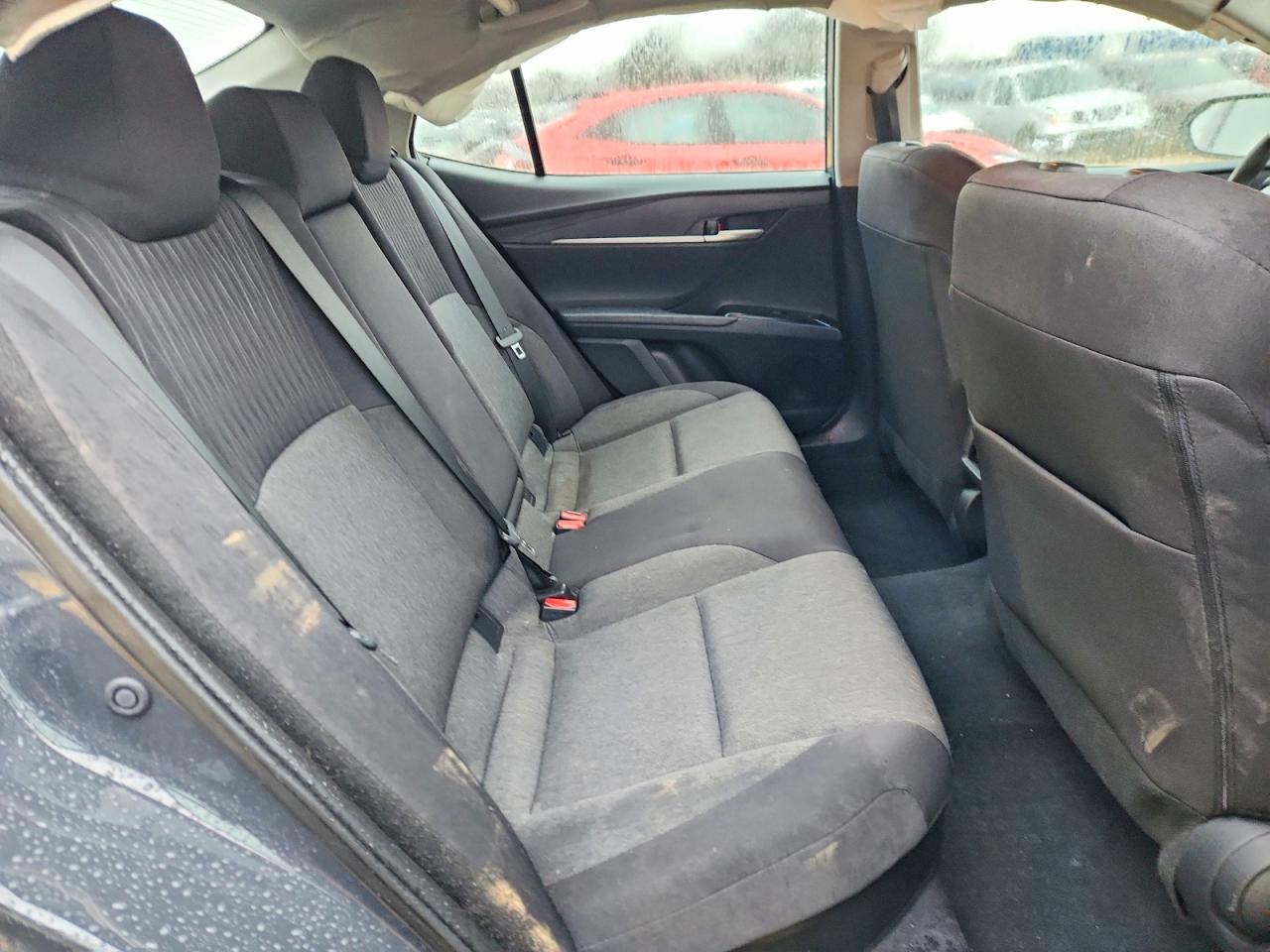 2025 TOYOTA CAMRY LE photo 10