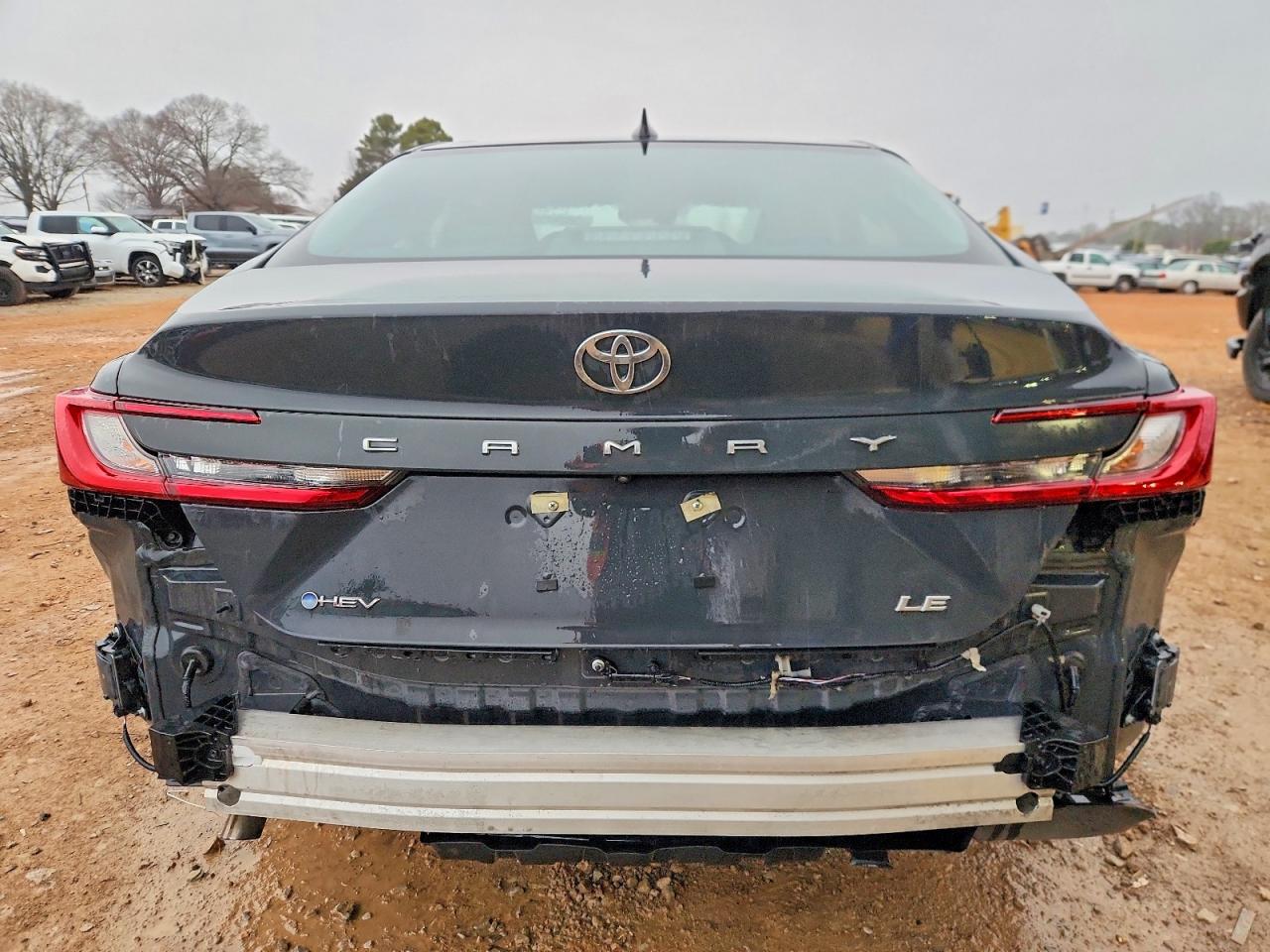 2025 TOYOTA CAMRY LE photo 6
